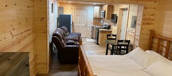 Secluded Cabin With King Size bed