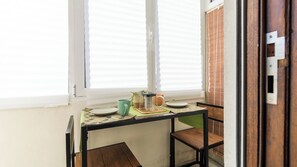 Dining - Porto Essence Apartment (Porto)