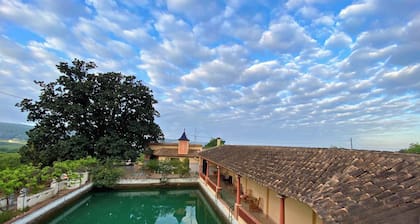 Historic Villa with Private Pool & Gardens near Valencia