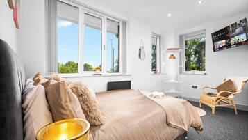 2 bedrooms, iron/ironing board, WiFi, bed sheets