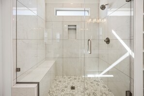 Towels, toilet paper - 5BR Luxury Lake Home - Twin Creeks Village (Winchester)