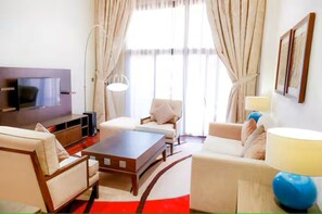 Living area - Luxury 1- Bedroom at Anantara Palm Jumeirah (Dubai)