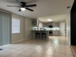 Nicht klassifiziertes Bild, 2 von 29, Schaltfläche