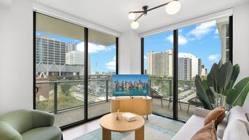 Apartment, 2 Bedrooms, City View | Living area
