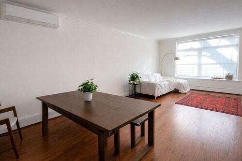 Bright and Spacious 3BR Duplex in Classic Bronx Brownstone, Great for Families