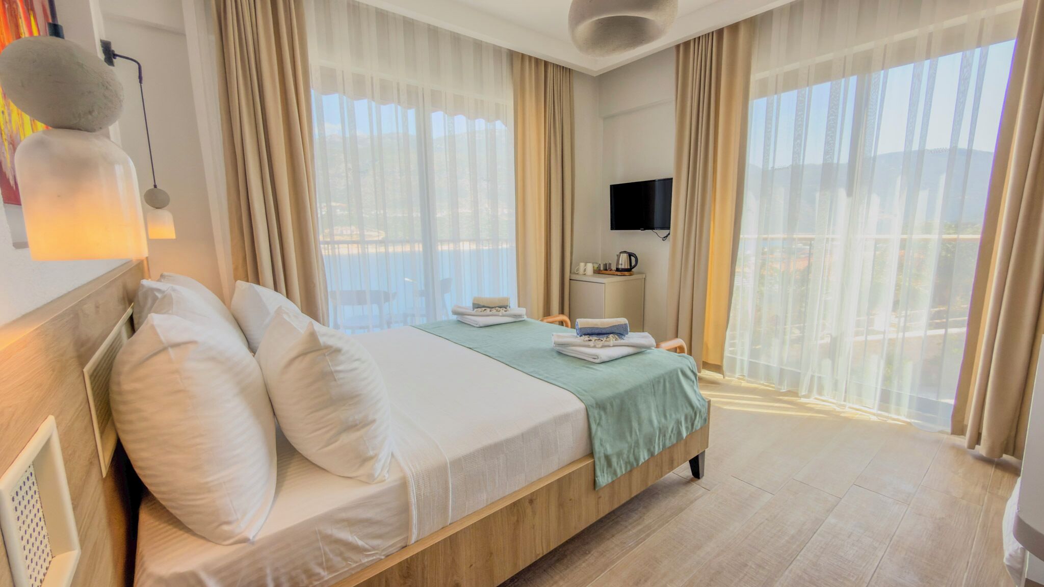Superior-Zimmer, Balkon, Meerblick | Schreibtisch, kostenloses WLAN