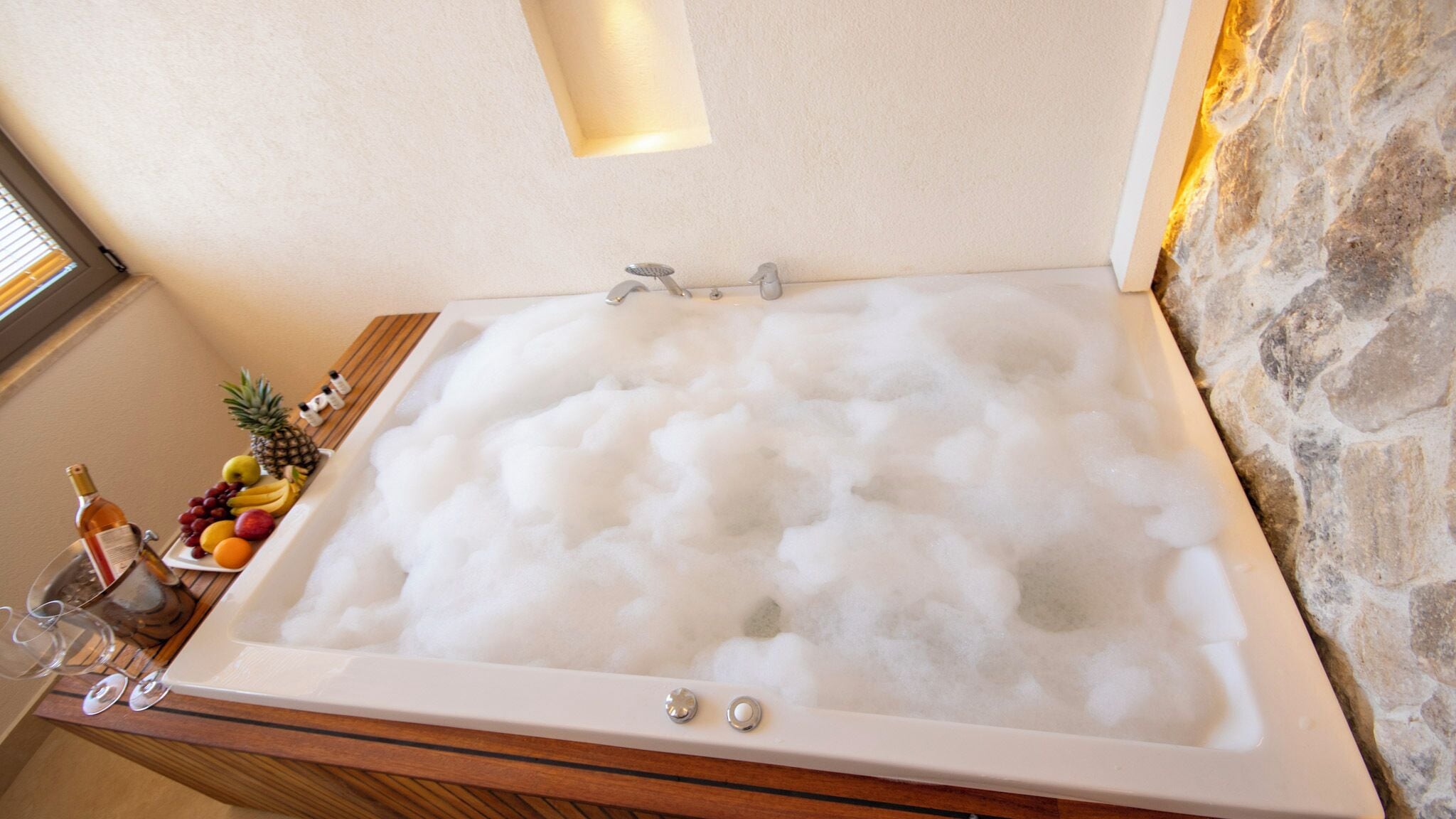 Chambre Deluxe, balcon, vue sur la mer | Bureau, accès au Wi-Fi (inclus)