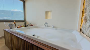 Deluxe-Zimmer, Balkon, Meerblick | Schreibtisch, kostenloses WLAN