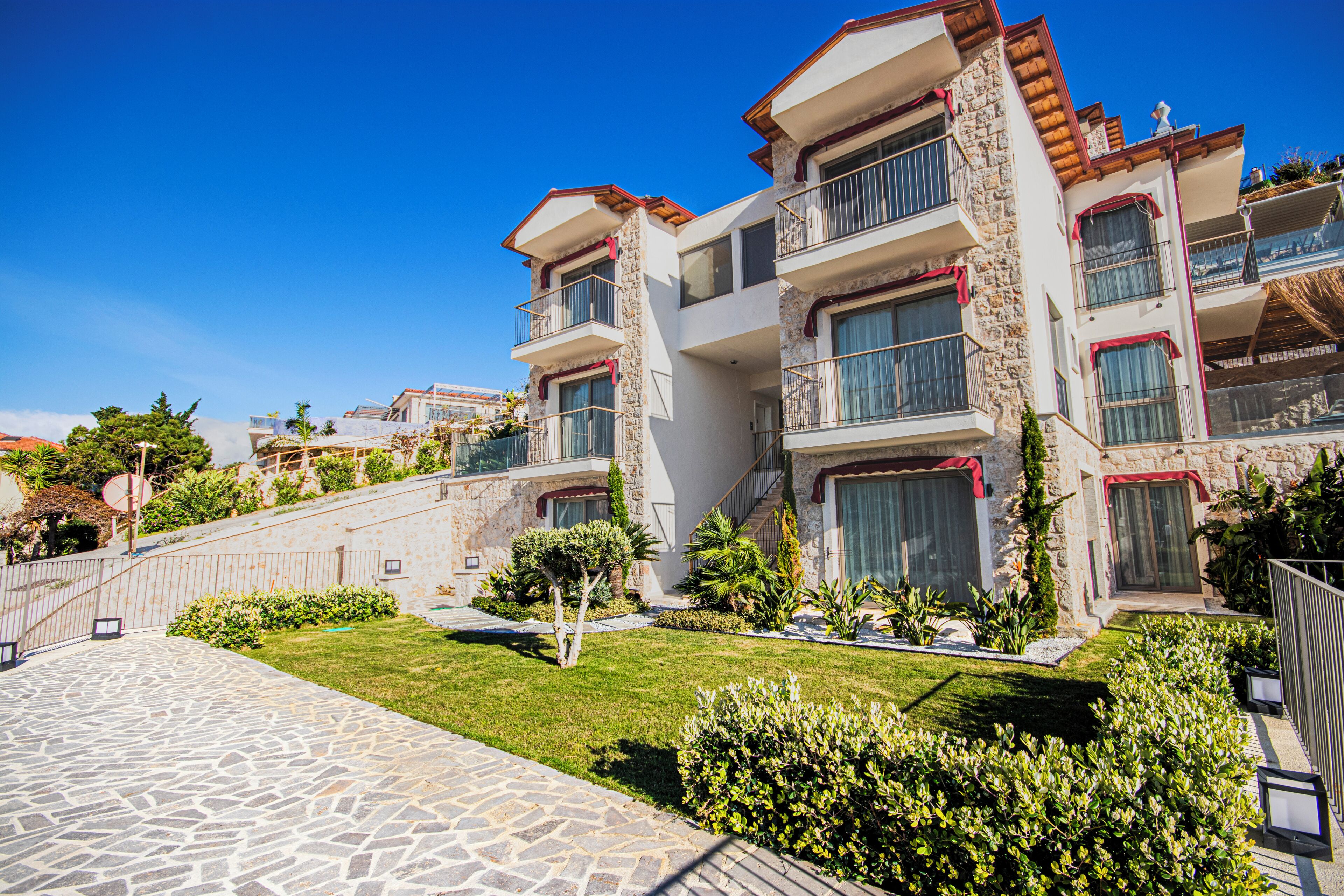 Habitación superior, balcón, vistas al mar | Exterior