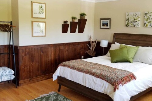 The Evergreen Suite, Trinity Guest House