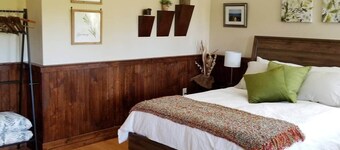 The Evergreen Suite, Trinity Guest House