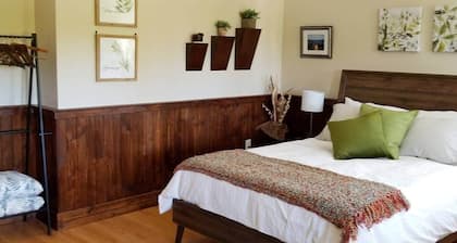 The Evergreen Suite, Trinity Guest House