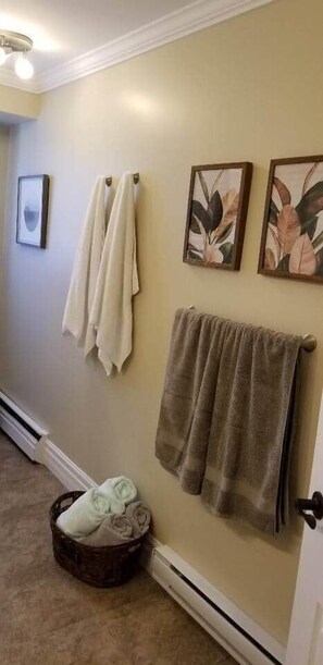 Unclassified image, 5 of 17, button - The Evergreen Suite, Trinity Guest House (Trinity)