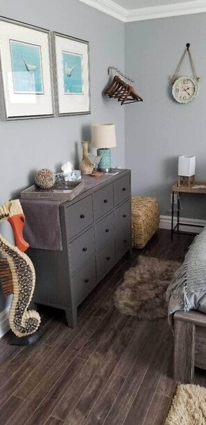 Unclassified image, 4 of 11, button