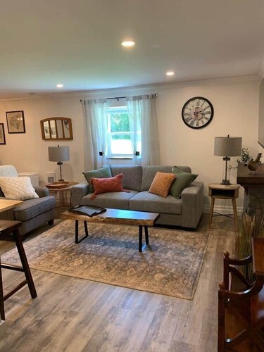 The Trinity Guest Suite, Trinity Guest House