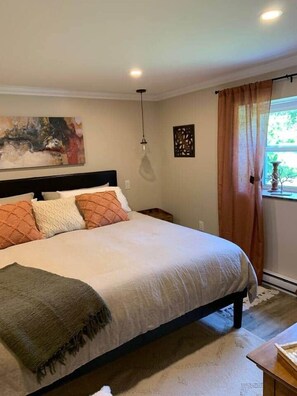 1 bedroom, WiFi - The Trinity Guest Suite, Trinity Guest House (Trinity)