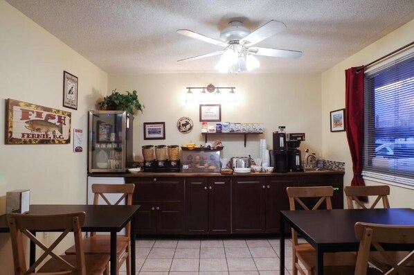 Free daily continental breakfast