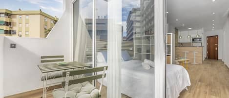 熨斗/熨衫板、免費 Wi-Fi、床單