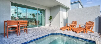 Spacious villa with themed bedrooms and private pool