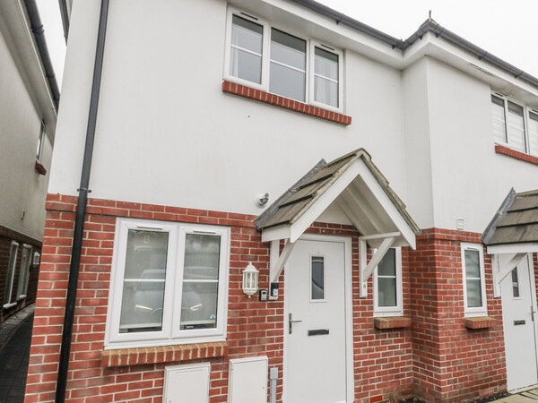 8 Park View Grove - Weymouth