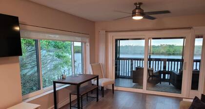 Bahia Beach Access & Heated Pool 2B Condo Sleeps 4