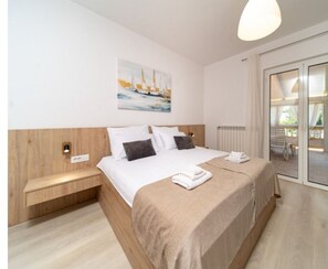 3 bedrooms, iron/ironing board, Internet, bed sheets - Apartments Foric -Three bedroom apartment (3) (Rab)