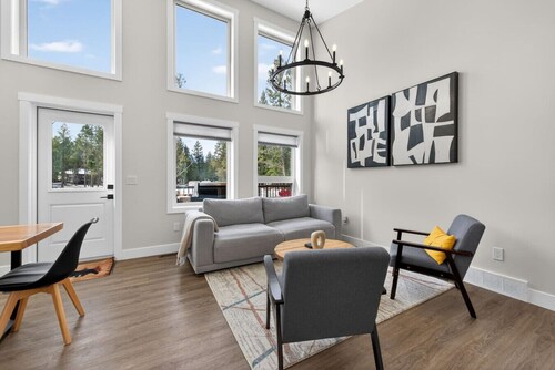 Basecamp | Beach Access | Sports Court | Foosball