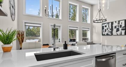 Basecamp | Beach Access | Sports Court | Foosball