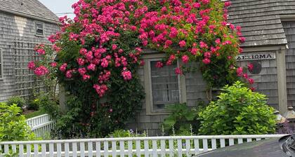 Historical Rose Covered Cottage with Ocean View