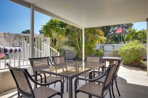 Outdoor dining - Pool & Patio! Gem 4 Mi to Fort Lauderdale Beach (Fort Lauderdale)