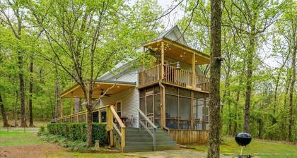 Crooked H Cabin on the Mulberry River/ OHV Trails