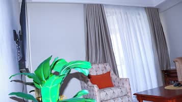 Apartment, Balcony, City View | Interior