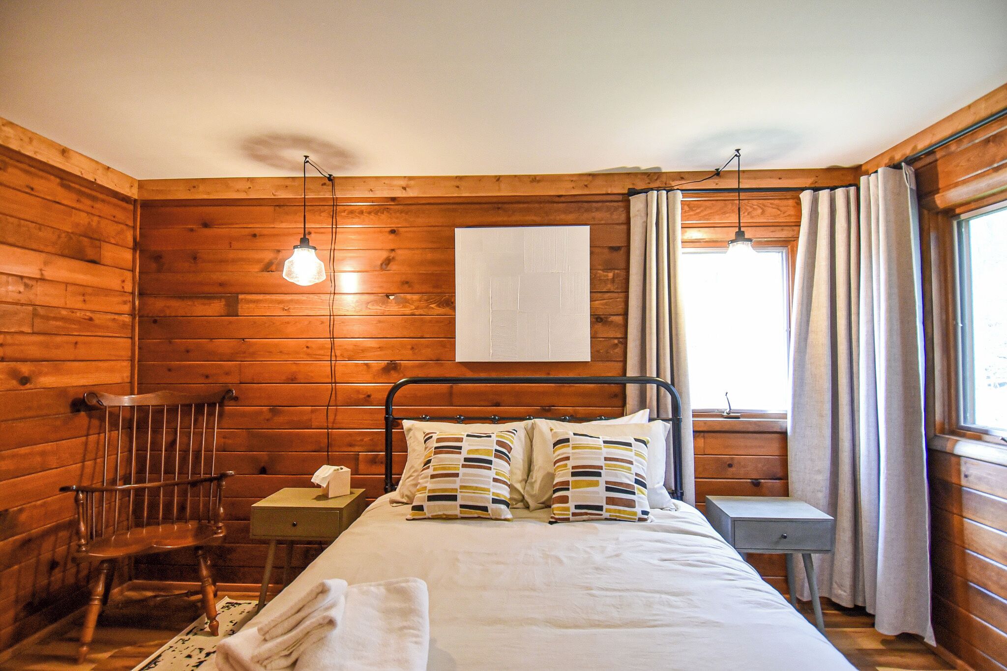 5 slaapkamers, een bureau, een strijkplank/strijkijzer, gratis wifi