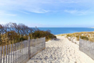 Pet Friendly Water Front Cottage Sleeping 8 with Kayaks and More Free Activities