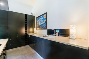 Interior - Vila Algarvve II-5 mn walking from Beach-heated pool-see view-16 pax (Albufeira)