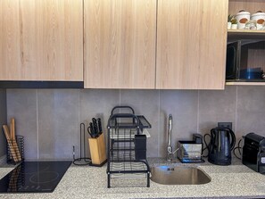 Luokittelematon kuva, 4 kautta 20, painike