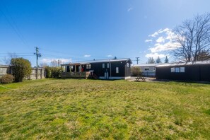 Property grounds - Hallewell Hideaway - Twizel (Twizel)