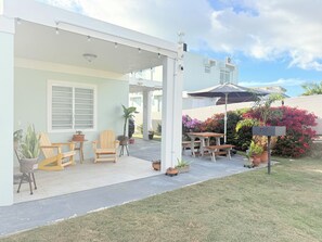 Outdoor dining - Sun Beach Escape – Vacation Rental in Boquerón, Cabo Rojo (Boquerón)