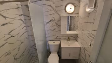 Toallas, jabón, papel higiénico