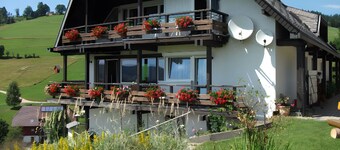 Apartment 'Fichte' with Mountain View, Shared Terrace and Wi-Fi