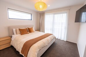 4 habitaciones, tabla de planchar con plancha y wifi 