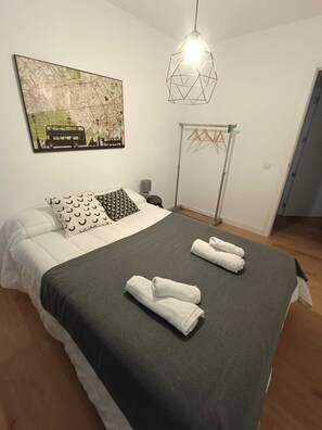 3 bedrooms, iron/ironing board, free WiFi, bed sheets - Apartment centrally located and very well connected to enjoy the beaches of Cadiz. (Jerez de la Frontera)
