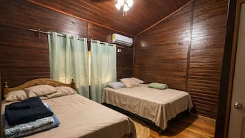 Desk, travel crib, free WiFi, bed sheets