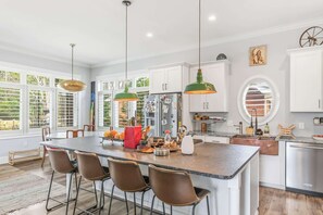 Dining - The Hearth House ~ Sauna, Gym, Spa, Fireplace (Charlotte)
