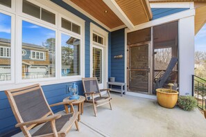 Terrace/patio - The Hearth House ~ Sauna, Gym, Spa, Fireplace (Charlotte)