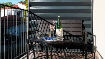 Comfort Room, Garden View | Outdoor dining