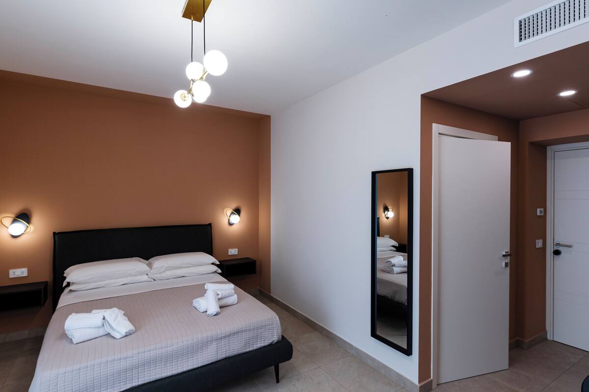 Comfort Room, Roll-in Shower, Balcony | In-room safe, desk, laptop workspace, blackout drapes