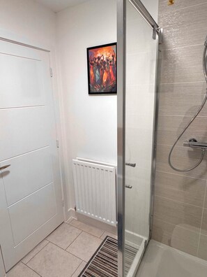 Room, 1 Bedroom | Bathroom - Room-room in Blackburn - Peters Place (Blackburn)