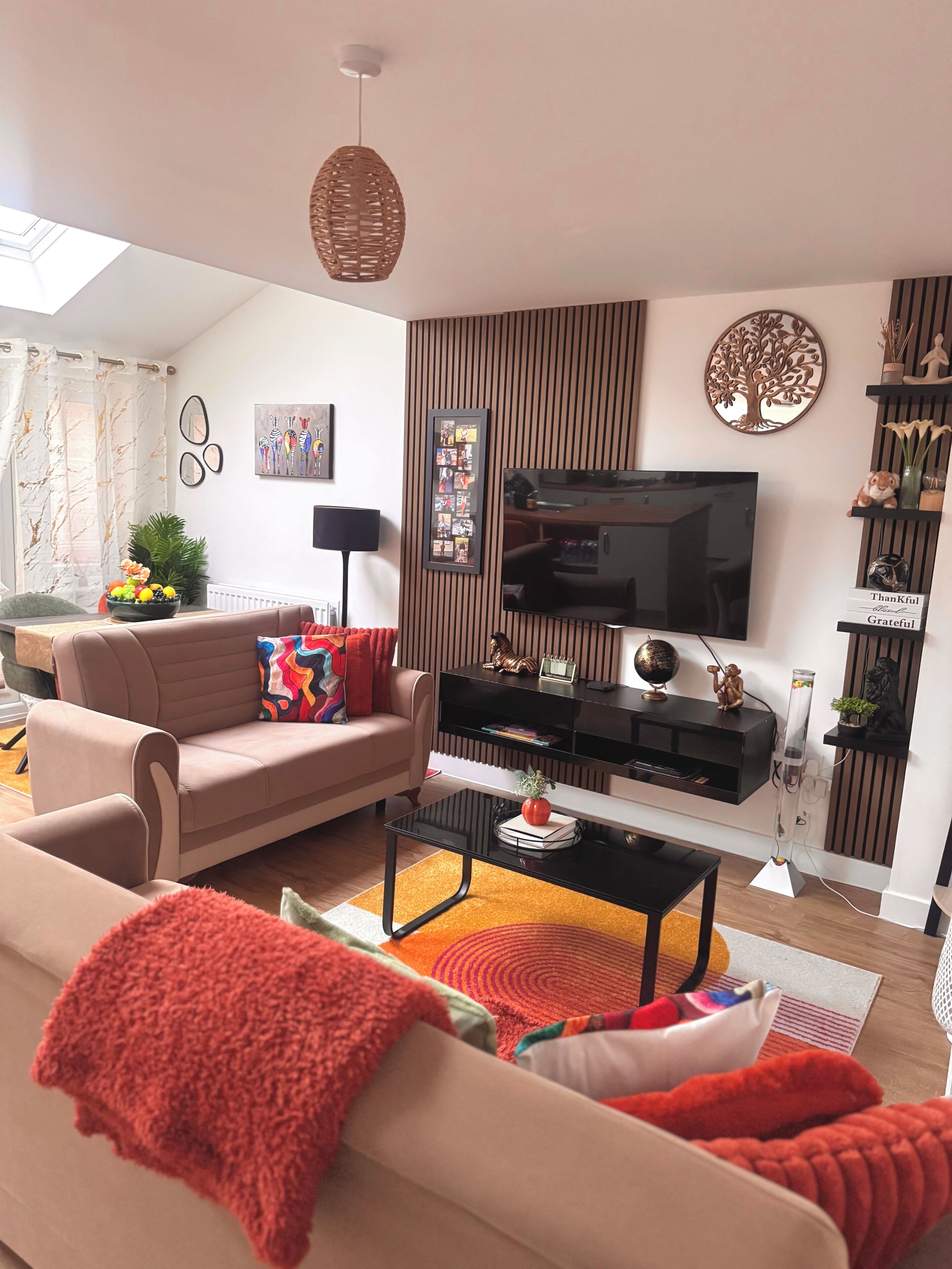 Room, 1 Bedroom | Living room