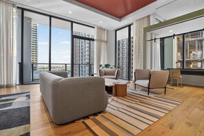Smart TV, stereo, offices - The Crosby Miami Worldcenter  Downtown Miami (Miami)